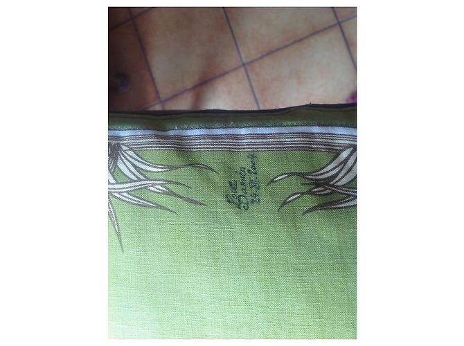 Cojín Hermès de seda verde con motivo de pájaro - vista 4