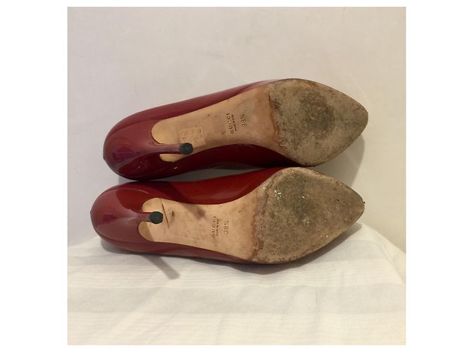 Gucci Hochhackiger Lackpumps in Dunkelrot mit stützendem Plateau Bordeaux - Ansicht 6