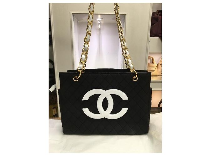 Borsa Tote Chanel in tela nera con catena dorata Nero - vista 2