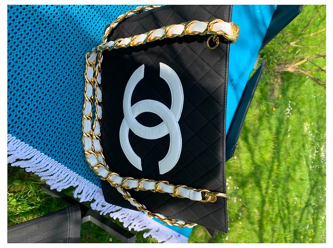 Borsa Tote Chanel in tela nera con catena dorata Nero - vista 9