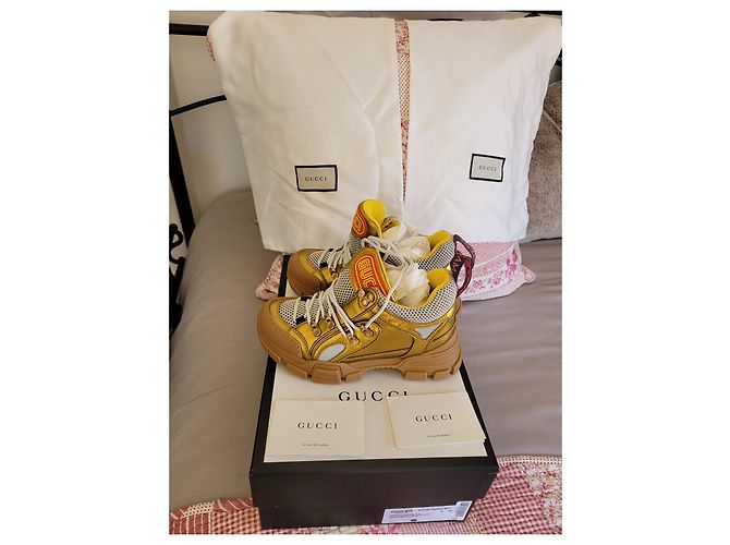 Baskets Gucci  flashtrek Doré - vue 3