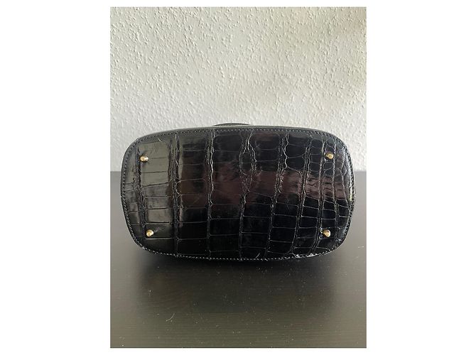 Borsa a tracolla Louis Vuitton Alma in pelle di coccodrillo lucida nera Nero - vista 8