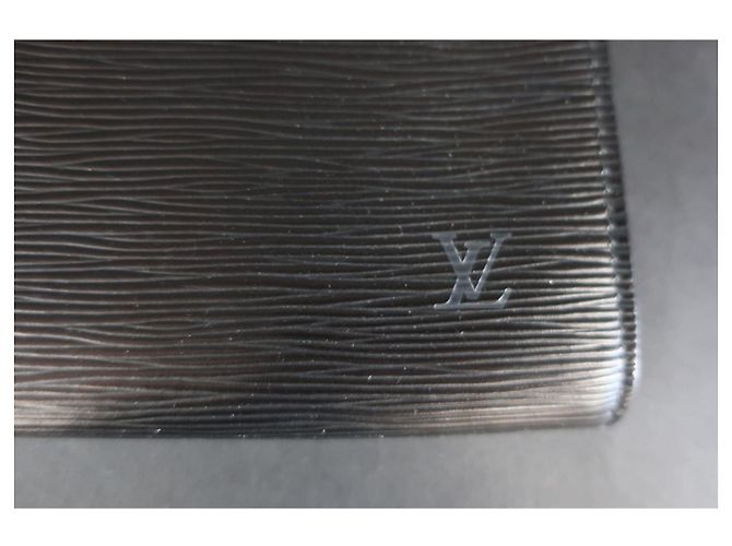 LOUIS VUITTON - Pochette "Accessorio" in pelle Epi nera Nero - Ansicht 2