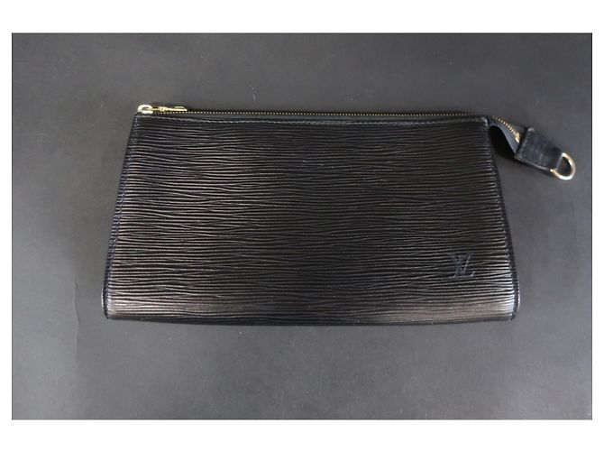 LOUIS VUITTON - Pochette "Accessorio" in pelle Epi nera Nero - Ansicht 3