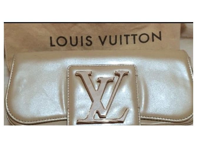Sobe Borsa Louis Vuitton charol sobria Beige D'oro - vista 12