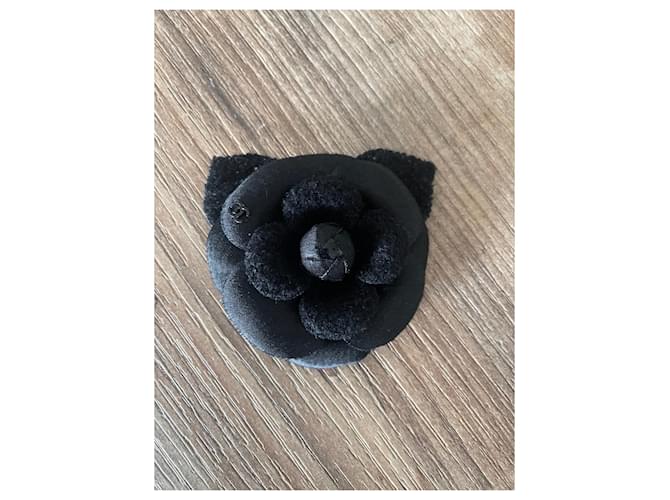 Chanel Kamelienbrosche Schwarz - Ansicht 4