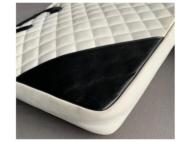 Chanel Borsa a tracolla Cambon Maxi Bianco - vista 10