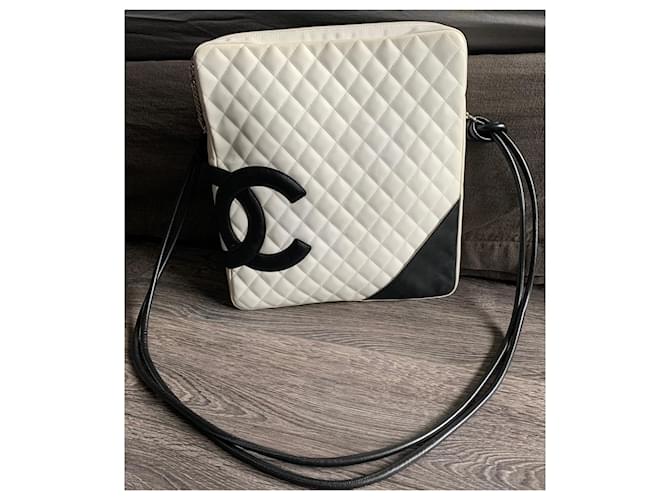 Chanel Borsa a tracolla Cambon Maxi Bianco - vista 8