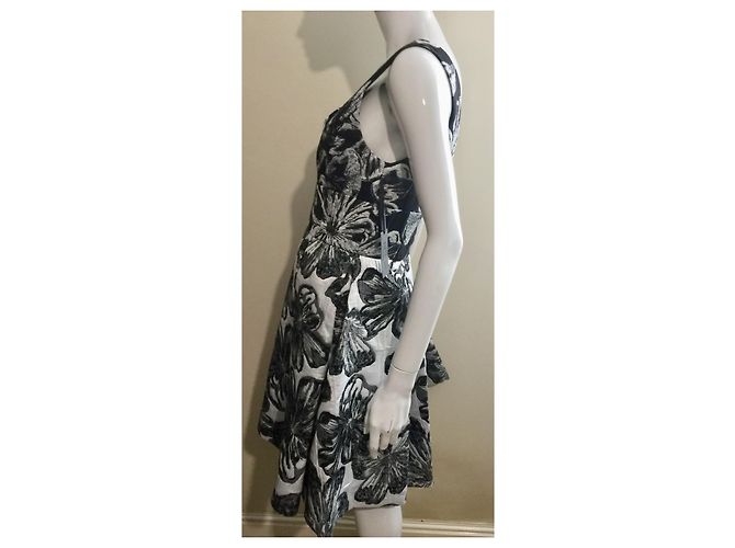 Vera Wang (linea principal) vestido de cóctel brocado Negro Blanco Metálico - vista 4