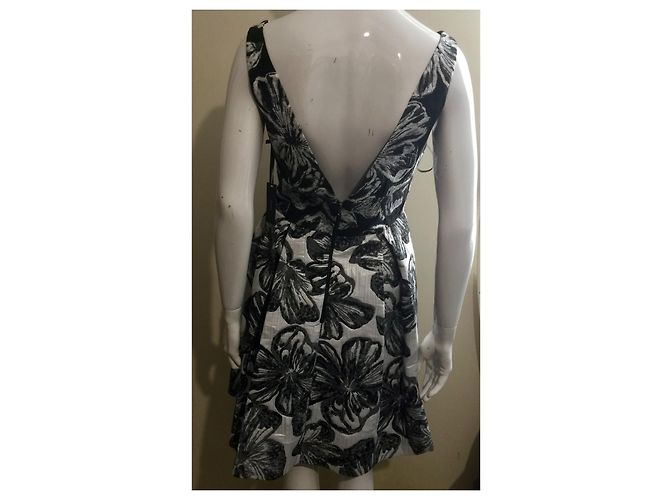 Vera Wang (linea principal) vestido de cóctel brocado Negro Blanco Metálico - vista 5