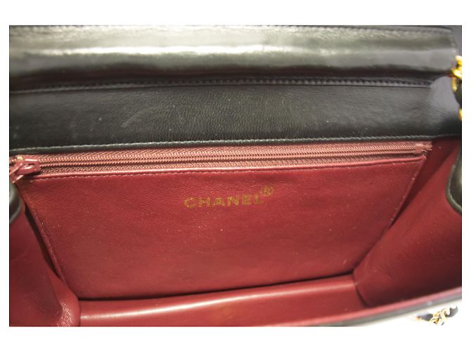 Pochette CHANEL per borsa a tracolla con patta e catena in pelle di agnello trapuntata nera Nero - vista 10