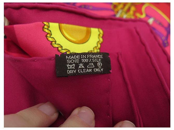 Hermès NUEVA BUFANDA HERMES CAPARACONS DE FRANCIA E INDIA CARRE 90 Bufanda de seda Fucsia - vista 10