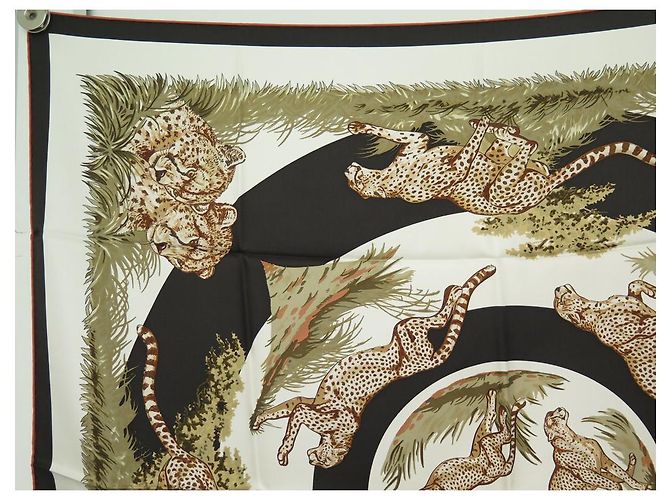 Hermès NUOVA SCIARPA HERMES GUEPARDS DALLET CARRE 90 IN SETA SCIARPA IN SETA NERA KHAKI NUOVA Bianco - vista 2