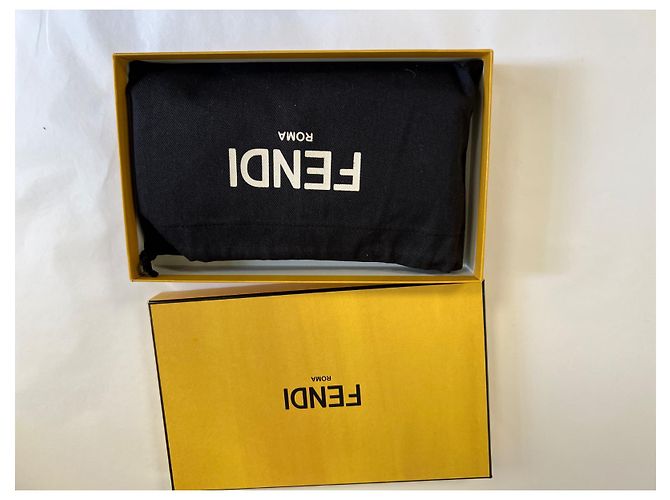 Fendi Monedero Continental Peekaboo - vista 2