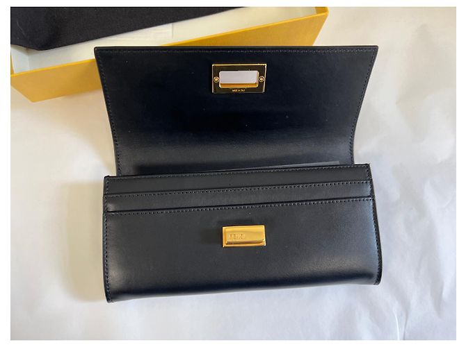 Fendi Monedero Continental Peekaboo - vista 10