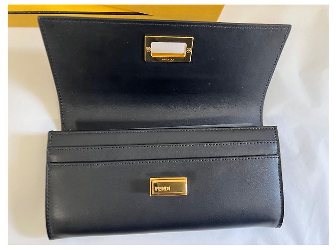 Fendi Monedero Continental Peekaboo - vista 11
