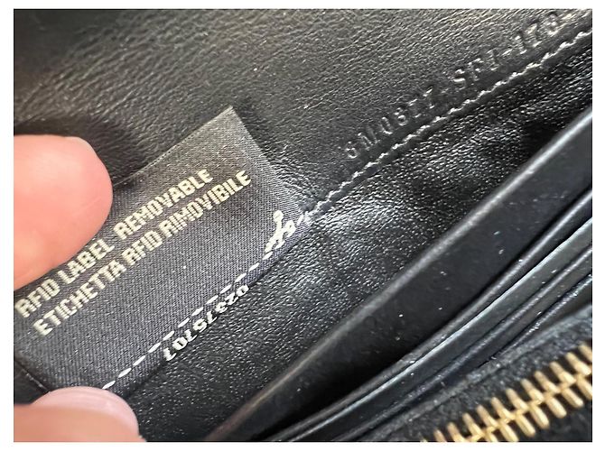 Fendi Monedero Continental Peekaboo - vista 15