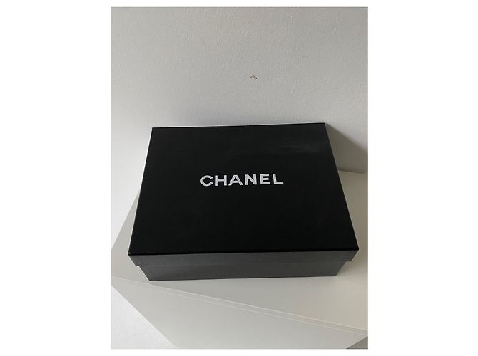 Sandali Chanel bicolore in pelle nero e beige - vista 11