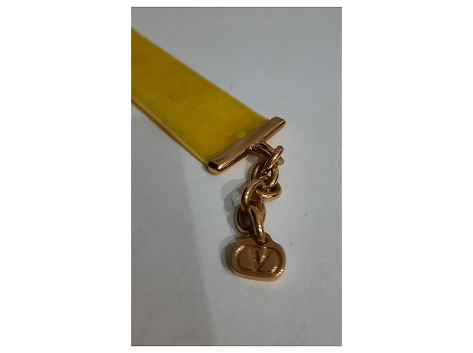 Collana chocker Valentino Garavani in velluto giallo con perla D'oro - vista 5