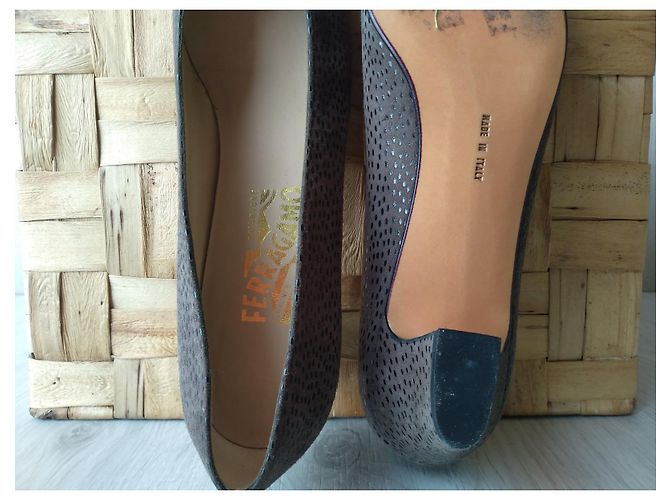 Décolleté Salvatore Ferragamo in pelle marrone - vista 5