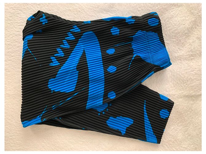 Issey Miyake Pantaloni Homme Plissé neri e blu - vista 8