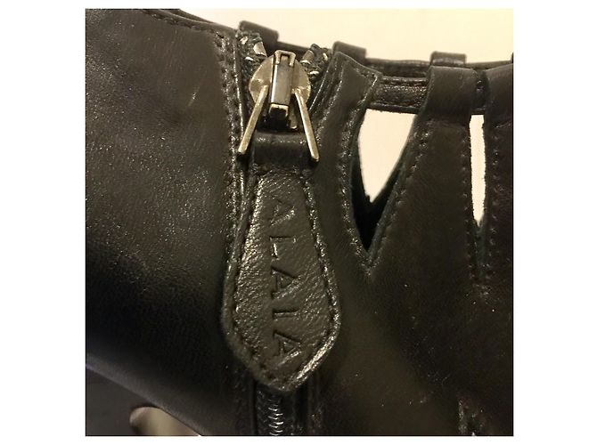 Alaïa Tacchi Alaia neri con ritagli Nero - vista 6
