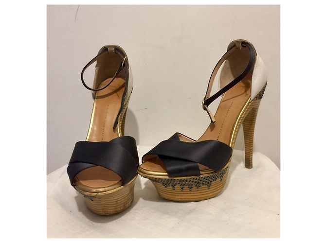 Giuseppe Zanotti Sandali Zanotti con cinturini alla caviglia e dettagli dorati Nero Bianco D'oro - vista 3