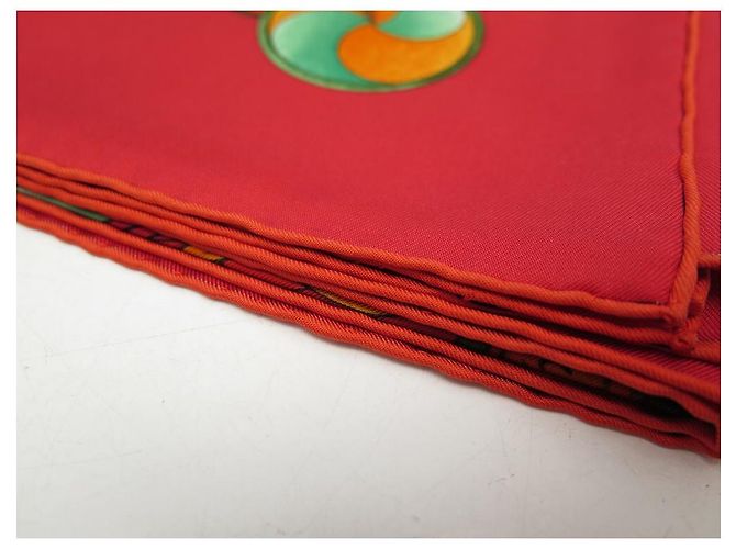 Hermès HERMES SCIARPA LA DANZA DELLA PIAZZA DEL COSMOS 90 PAUWELLS SETA SCIARPA IN SETA ROSSA Rosso - vista 11