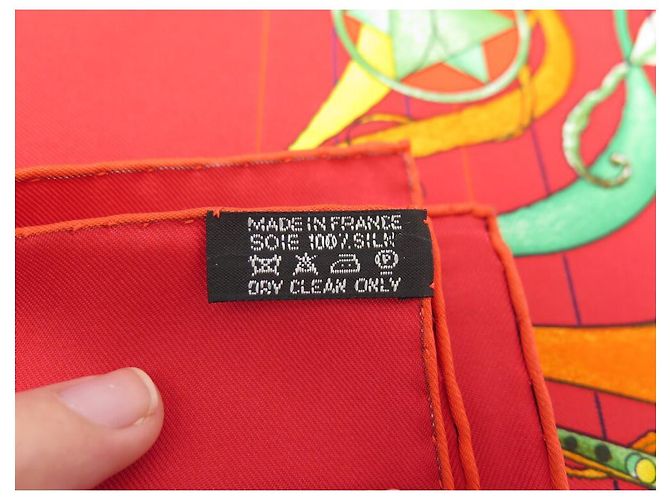 Hermès HERMES SCIARPA LA DANZA DELLA PIAZZA DEL COSMOS 90 PAUWELLS SETA SCIARPA IN SETA ROSSA Rosso - vista 12