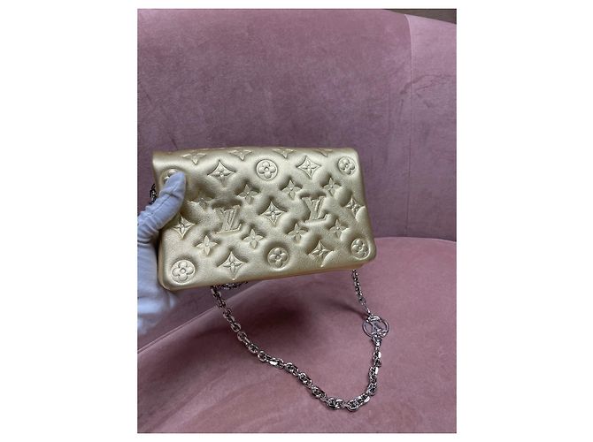 Coussin Borsa a cuscino d'oro Louis Vuitton - vista 10