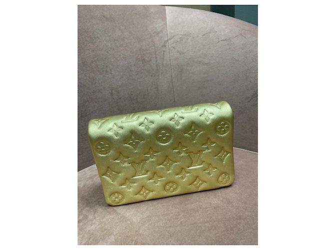 Coussin Borsa a cuscino d'oro Louis Vuitton - vista 4