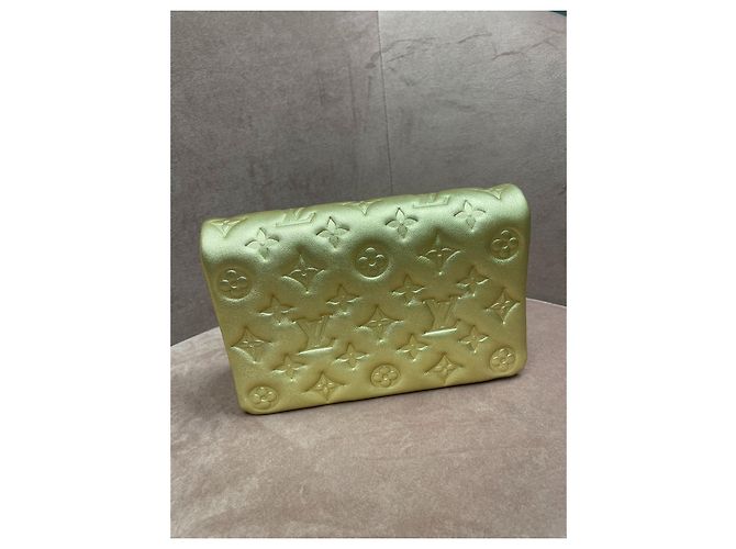 Coussin Borsa a cuscino d'oro Louis Vuitton - vista 5