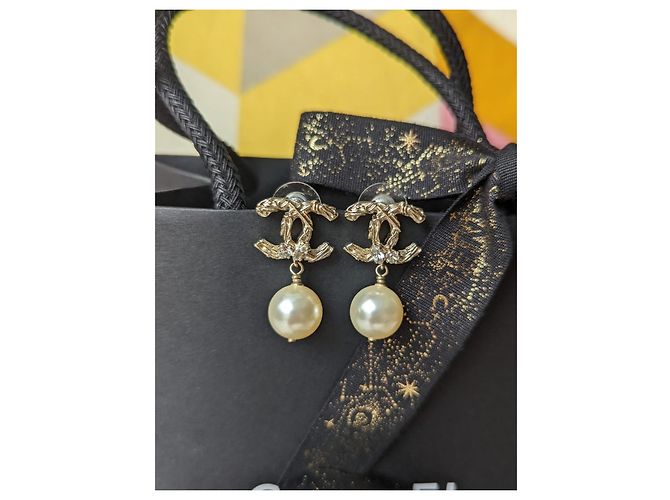 Chanel CC B15V-Logo-Kristallperlentropfen klassische große Ohrringe in Box Golden - Ansicht 4