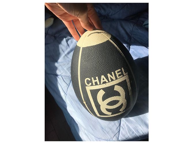 Palla da rugby e football americano Chanel Nera e Bianca Nero Bianco - vista 3