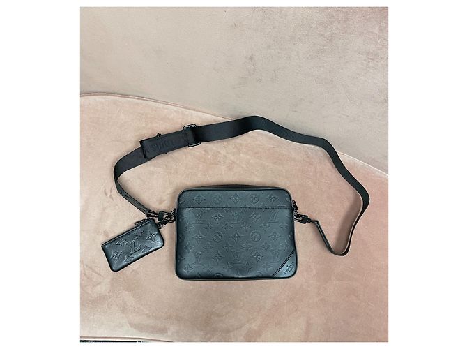 Louis Vuitton Duo Messenger Noir - vue 3