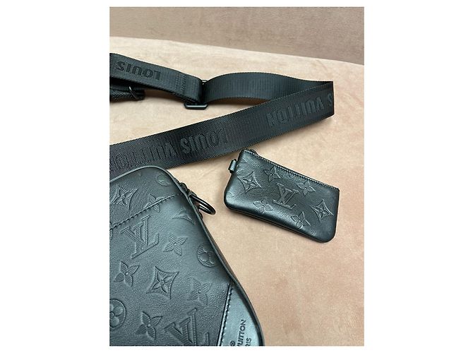 Louis Vuitton Duo Messenger Noir - vue 4