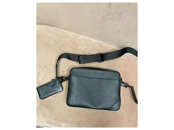 Louis Vuitton Duo Messenger Noir - vue 5