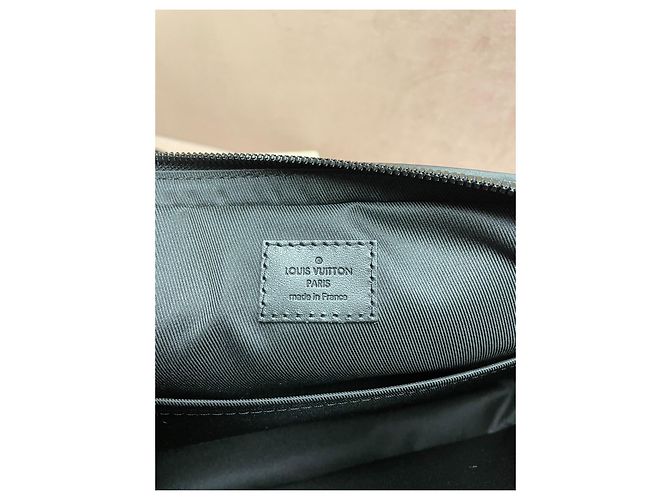 Louis Vuitton Duo Messenger Noir - vue 8