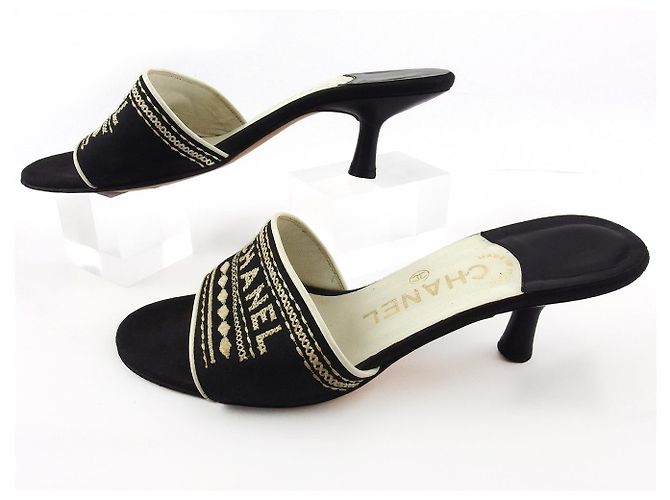 Chanel Mulas Preto Branco - vista 4