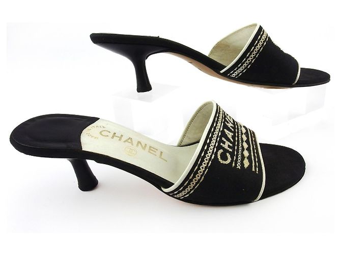 Chanel Mulas Preto Branco - vista 5