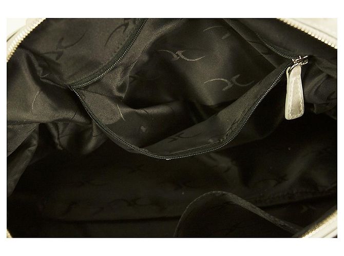 Trussardi Jeans Handtasche Bauletto aus grauem Distressed-Leder - Ansicht 7
