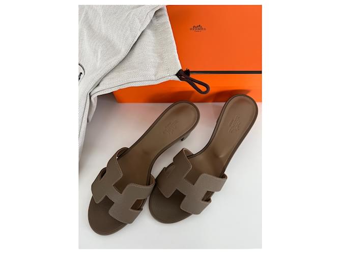 Hermès Sandali Etoupe Oasis Marrone - vista 3