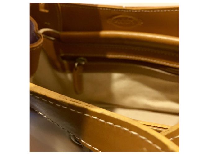 Borsa a mano Tod's marrone chiaro con borchie - vista 9