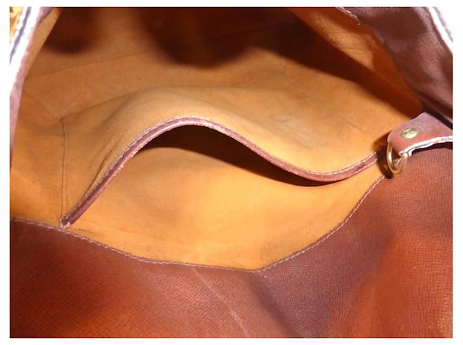 Louis Vuitton MUSIC SALSA GM MONOGRAM Marrone - vista 12