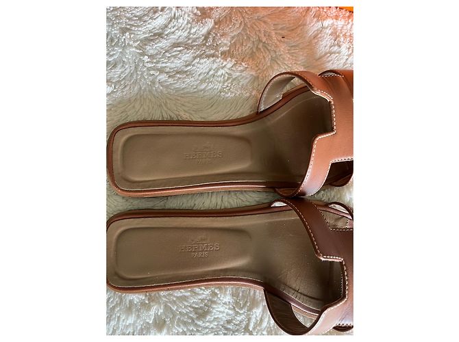Goldfarbene Oran-Mules von Hermès Karamell - Ansicht 3