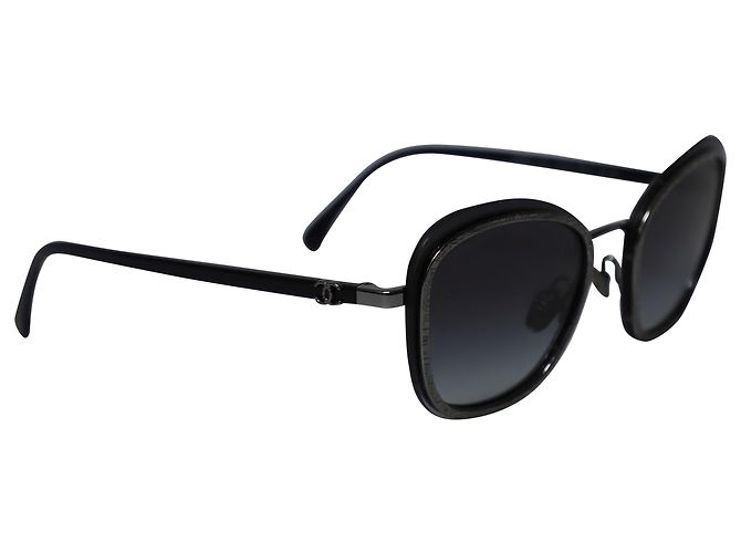 Occhiali da sole Chanel Pantos Cat-Eye in acetato nero - vista 2