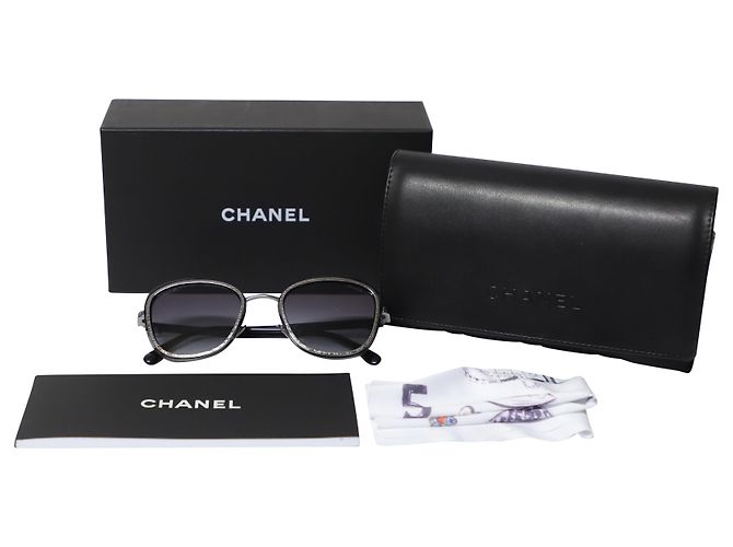 Occhiali da sole Chanel Pantos Cat-Eye in acetato nero - vista 6