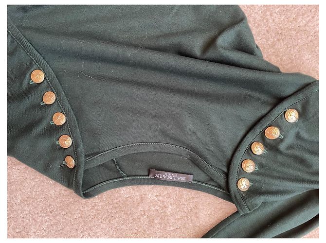Top Balmain Verde de Viscosa con Botones Dorados - vista 5