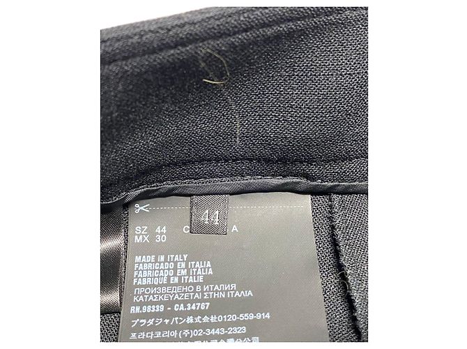 Double Prada gefütterte Knopfhose aus schwarzer Wolle - Ansicht 6