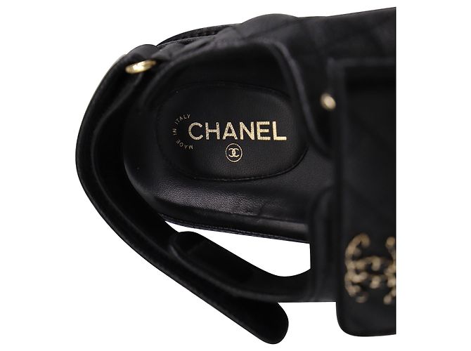 Timeless Sandali Chanel Trapuntati Dad con charm C foderato in pelle nera Nero - vista 7